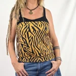 Camiseta Guru Zebra Mustard de La Gata Maula