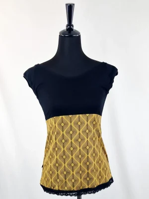 Camiseta Lei Etnik Mustard de La Gata Maula