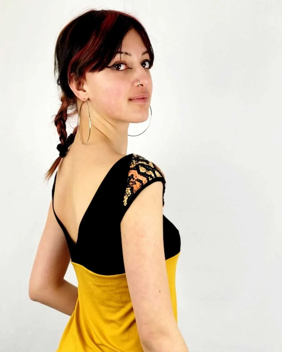Camiseta Lei Mustard de La Gata Maula, foto 2
