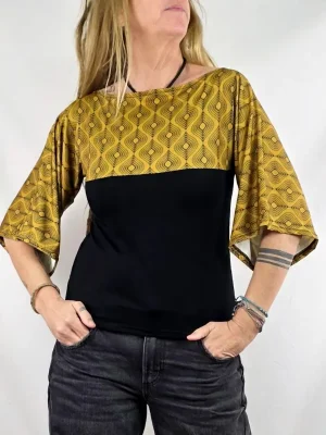 Camiseta Sakura Etnik Mustard de La Gata Maula