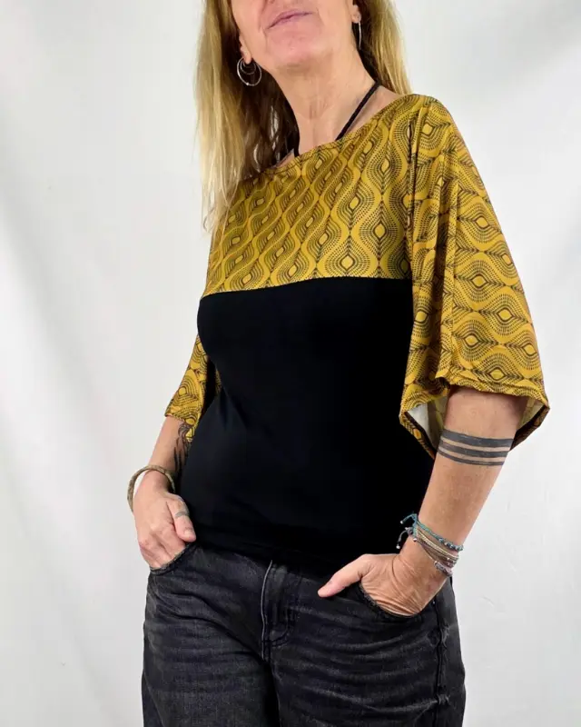 Camiseta Sakura Etnik Mustard de La Gata Maula, foto 3