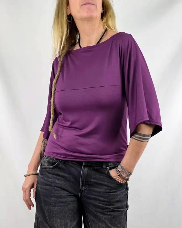 Camiseta Sakura Violet de La Gata Maula, foto 2