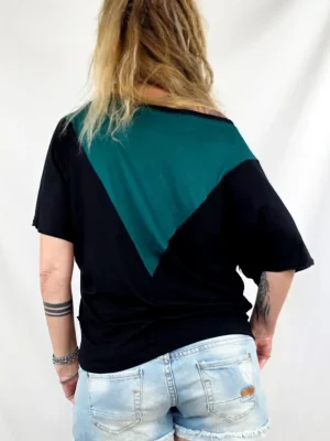 Camiseta Uwess Black Petrol de La Gata Maula