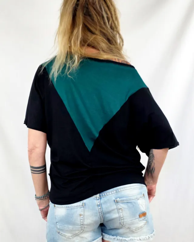 Camiseta Uwess Black Petrol de La Gata Maula