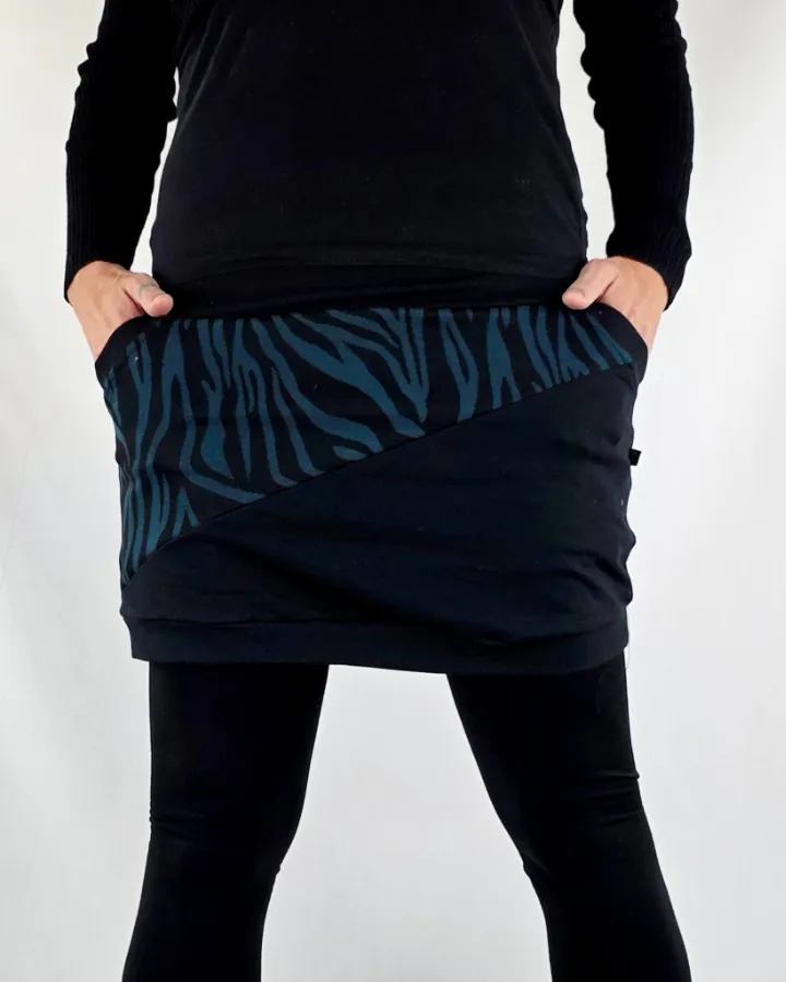Falda Urban Zebra Petrol de La Gata Maula