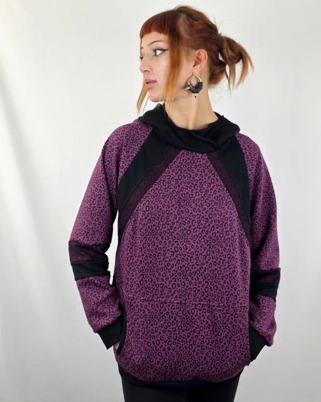 Sudadera Simetrik Leop Violet de La Gata Maula