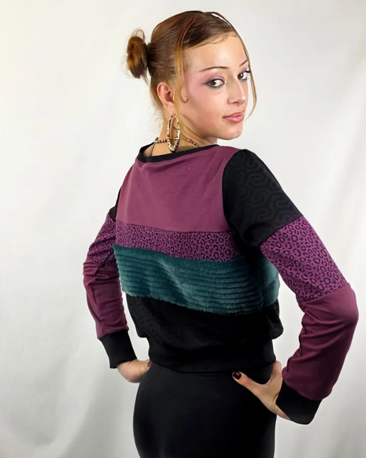 Sudadera Tao Black Violet de La Gata Maula, foto 2
